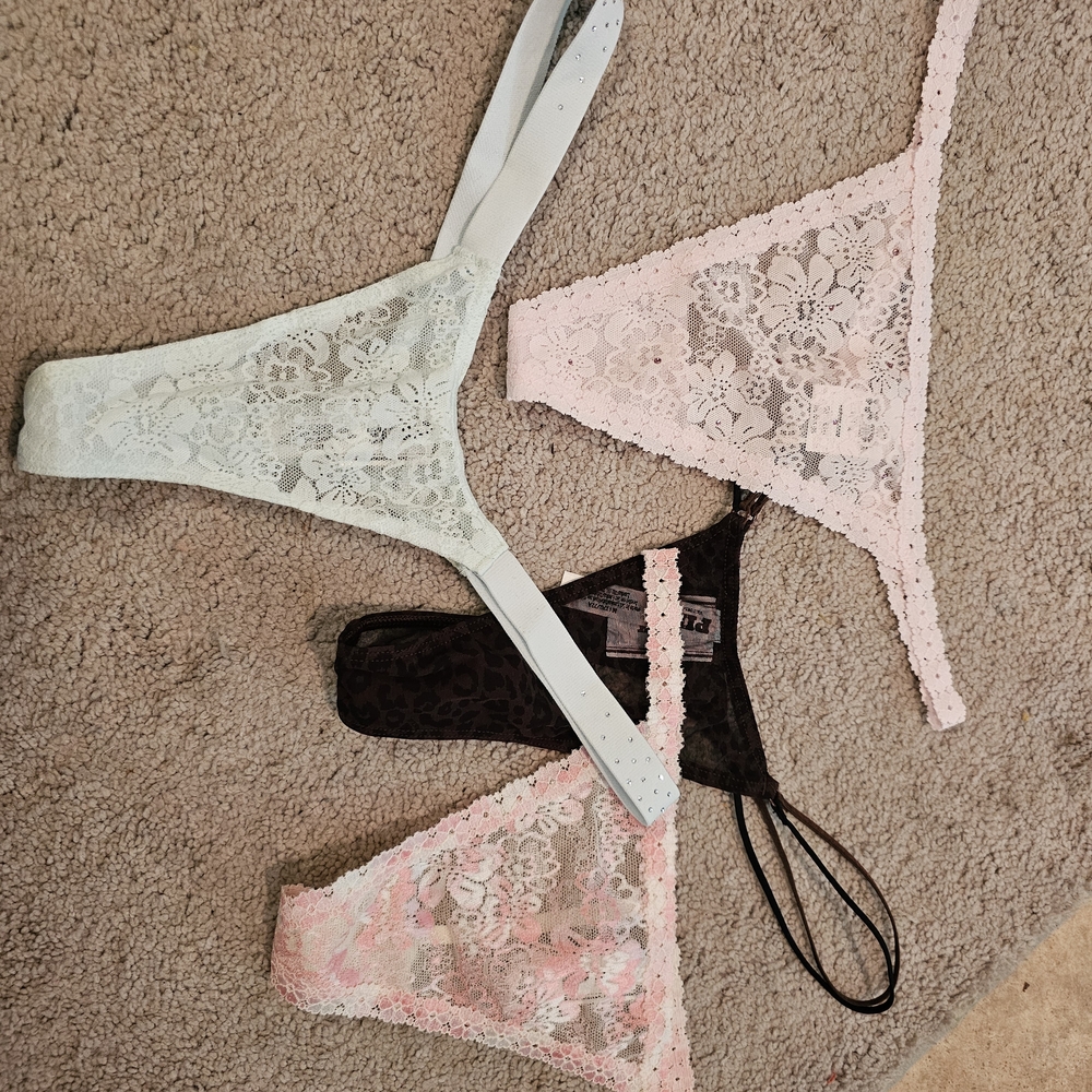 4 PINK Victoria's Secret Lace Thongs Cheetah Print, Light Pink, Mint